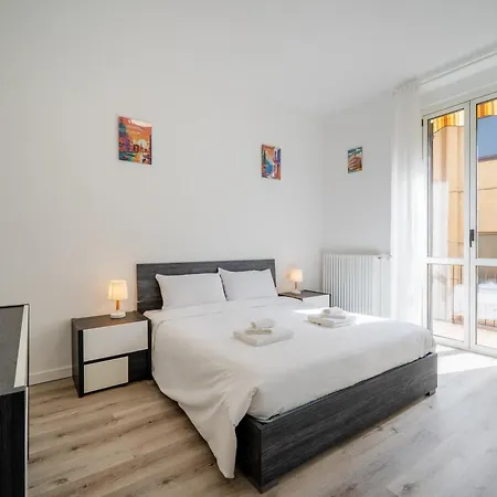 Centro - Bilocale Moderno Per 4 Ospiti Apartamento Como
