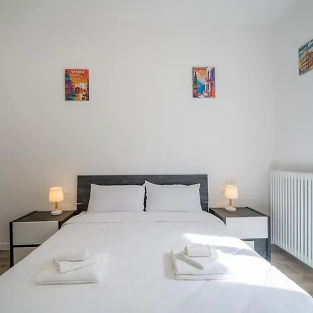 Centro - Bilocale Moderno Per 4 Ospiti Apartamento *